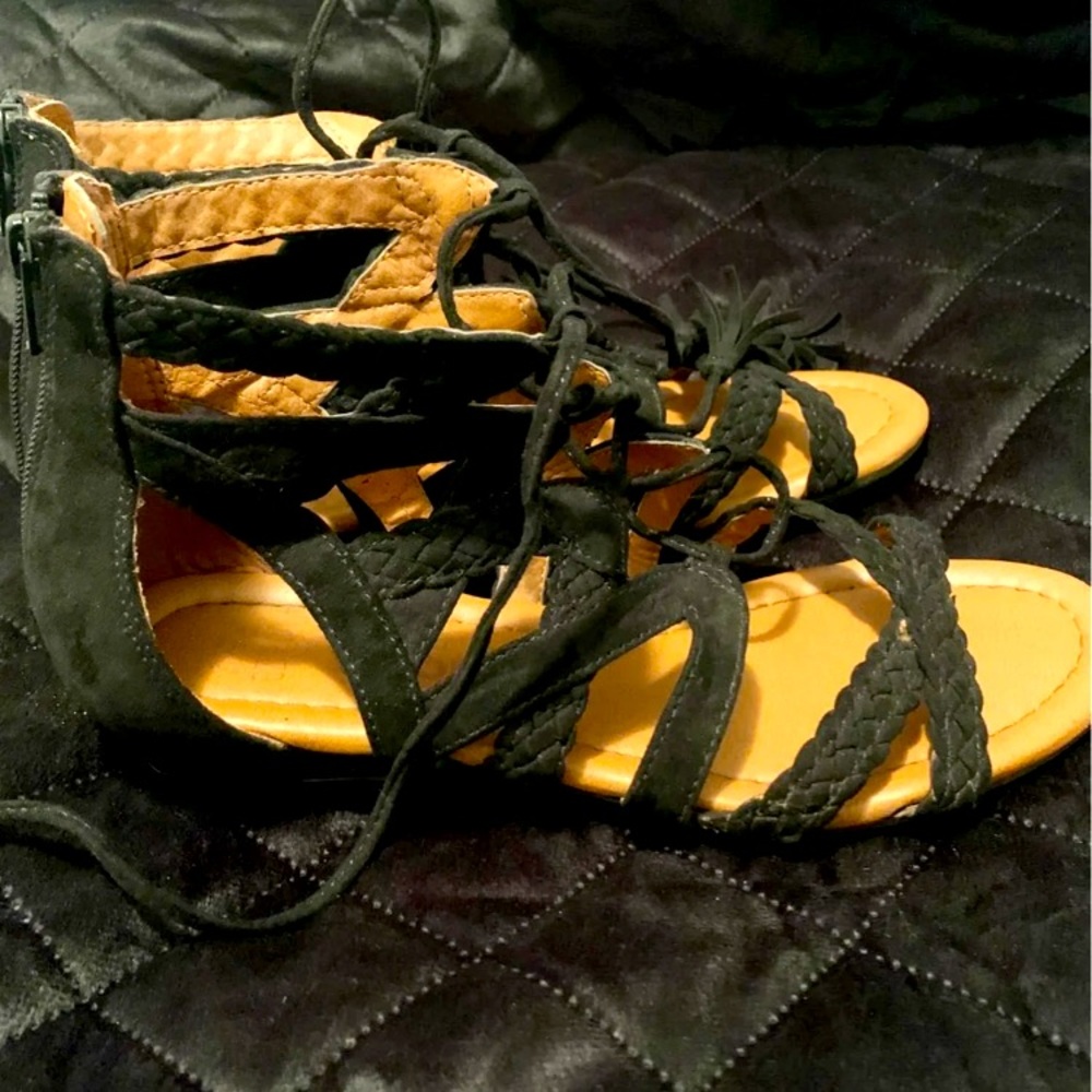 Sandals - Picture 2 of 4